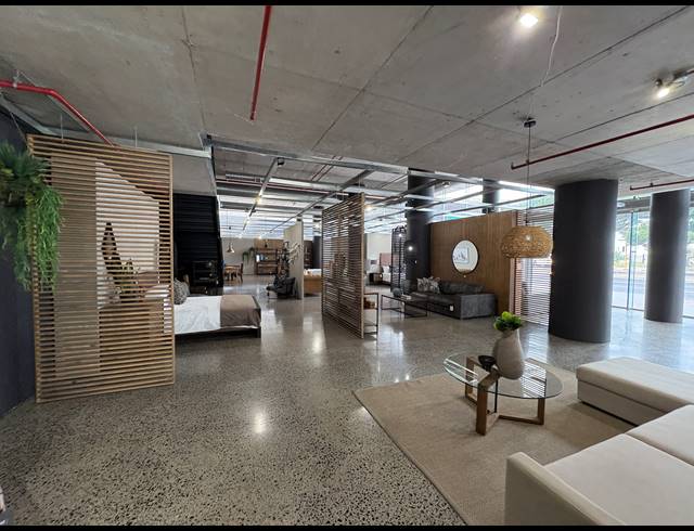 1,038M² RETAIL TO LET IN FORESHORE
